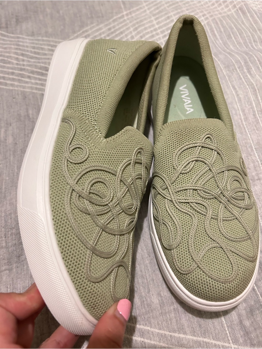VIVAIA Classic Slip-On Sneakers V-Tune in Matcha Green NEW Sz US 7 Womens srp129 - Picture 6 of 16